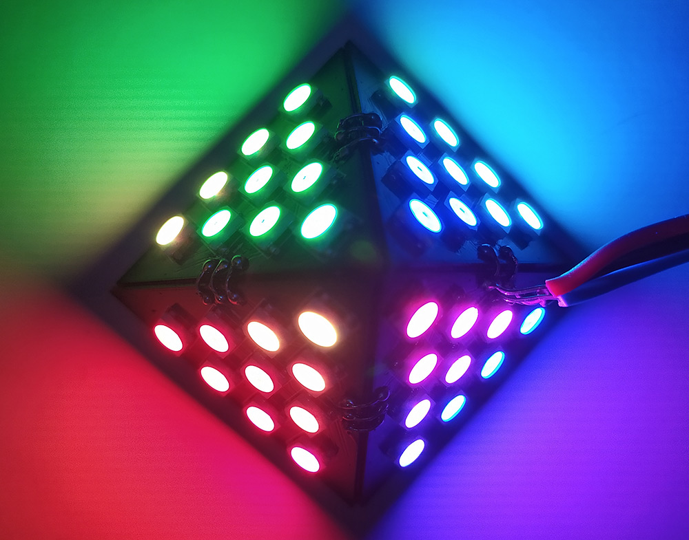 led-pyramid